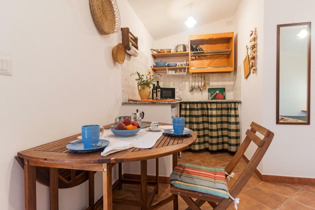 S'Ulumu Guest House ดอร์กาลี ภายนอก รูปภาพ