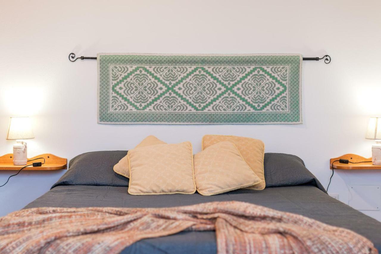 S'Ulumu Guest House ดอร์กาลี ภายนอก รูปภาพ