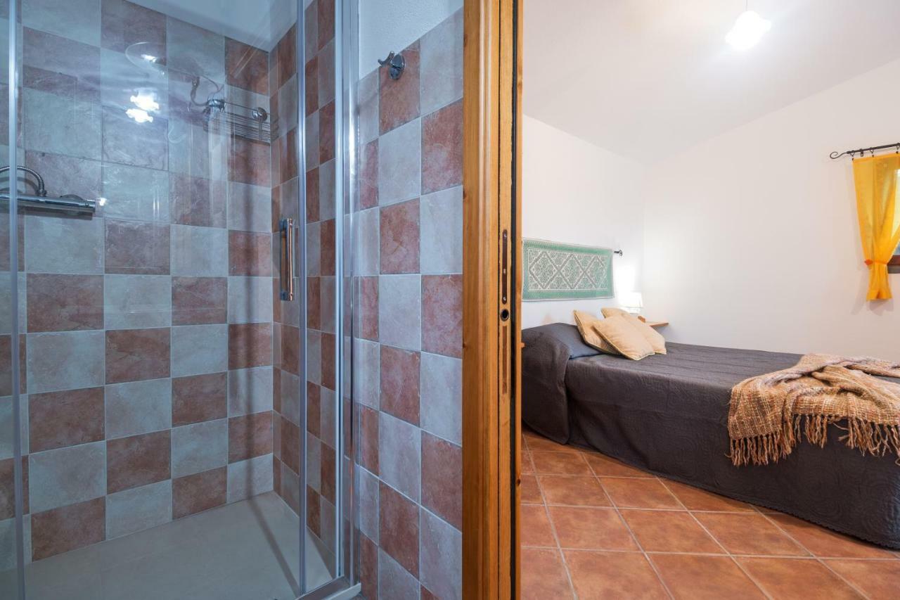 S'Ulumu Guest House ดอร์กาลี ภายนอก รูปภาพ