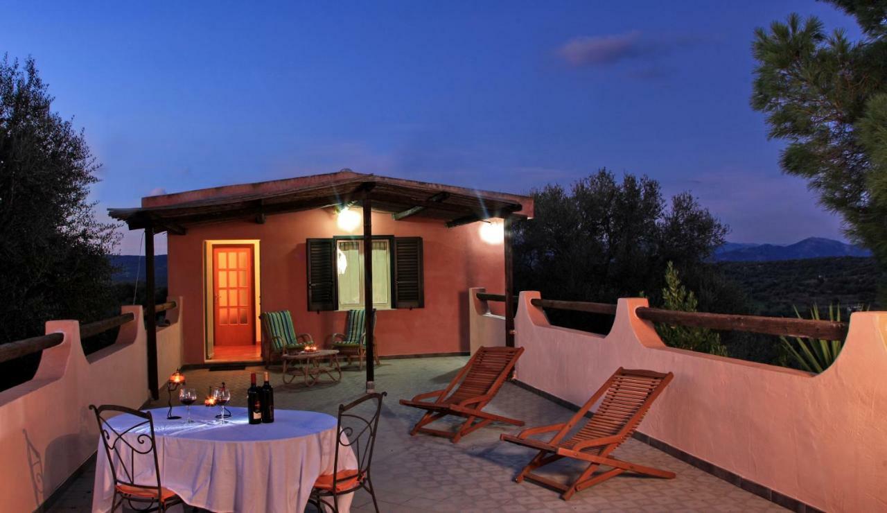 S'Ulumu Guest House ดอร์กาลี ภายนอก รูปภาพ